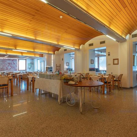 Albergo Sorriso Boario Terme エクステリア 写真
