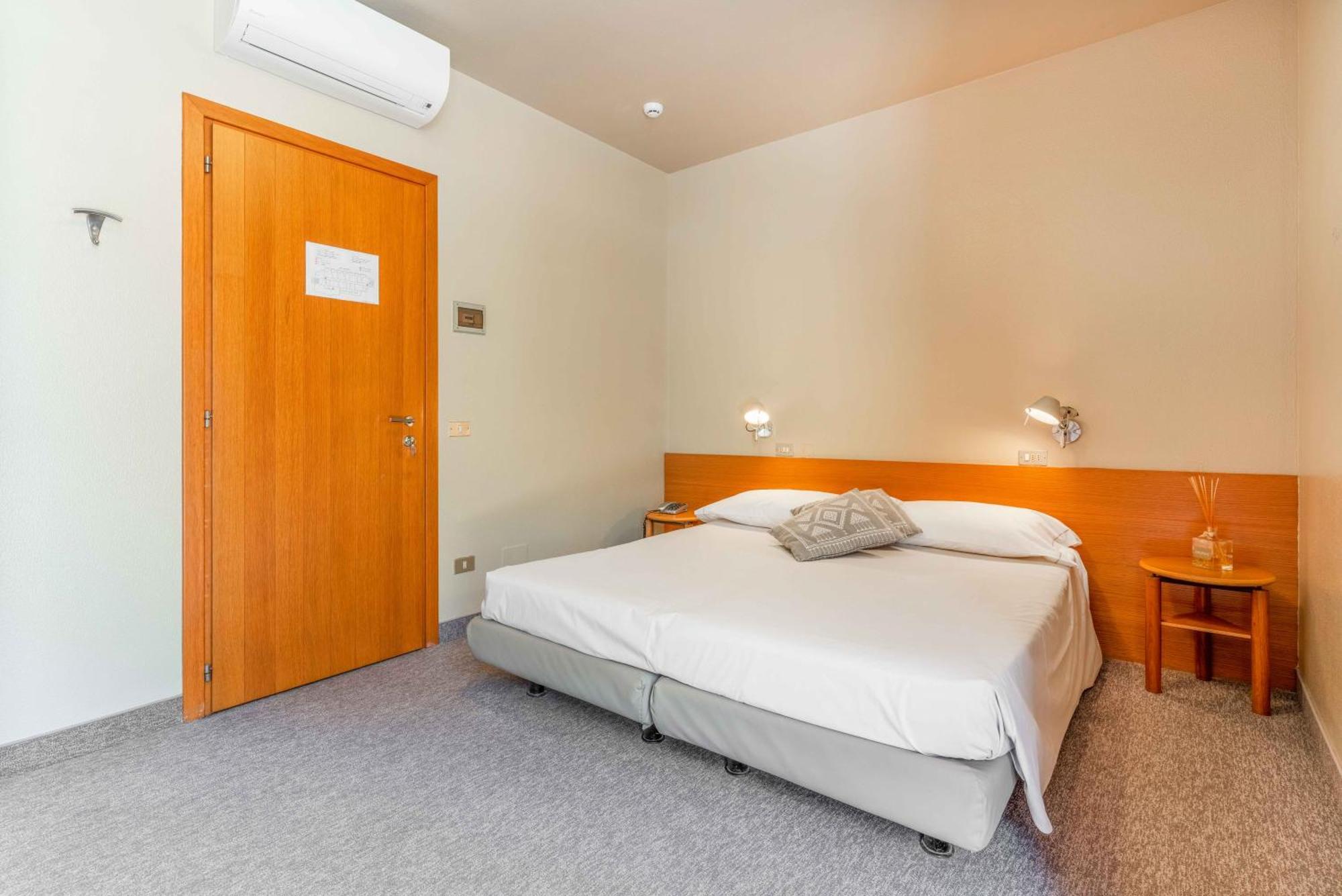 Albergo Sorriso Boario Terme エクステリア 写真