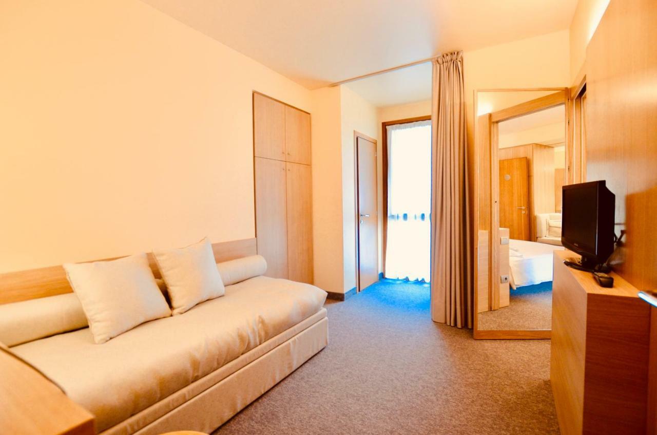 Albergo Sorriso Boario Terme エクステリア 写真
